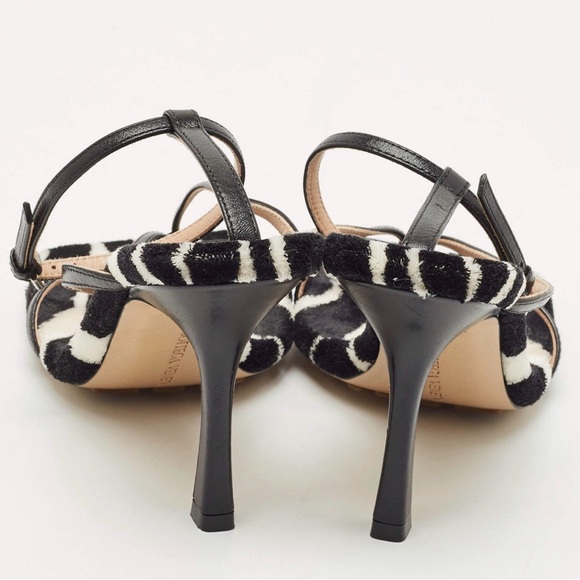 BOTTEGA VENETA MICROFIBER FAUX FUR CARPET STRETCH STRAP SANDAL ZEBRA SIZE 37 - Picture 10 of 13